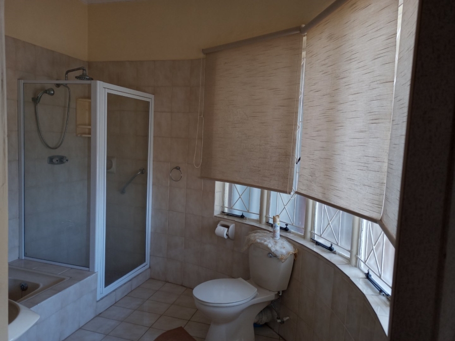 5 Bedroom Property for Sale in Lawrence Rocks KwaZulu-Natal
