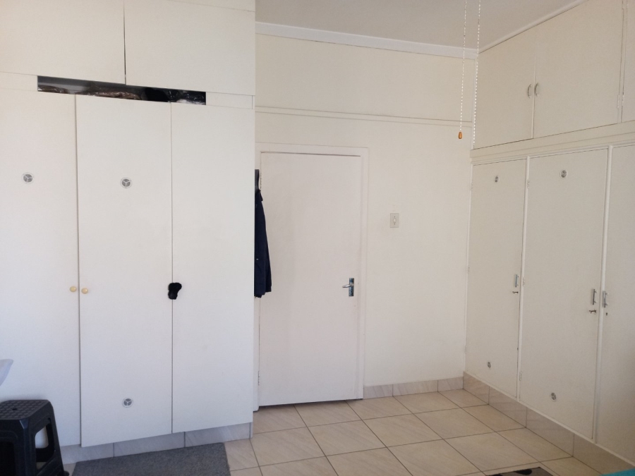 5 Bedroom Property for Sale in Lawrence Rocks KwaZulu-Natal