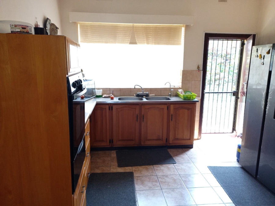 5 Bedroom Property for Sale in Lawrence Rocks KwaZulu-Natal