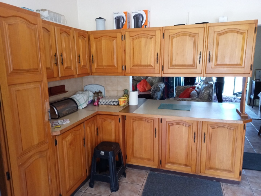 5 Bedroom Property for Sale in Lawrence Rocks KwaZulu-Natal
