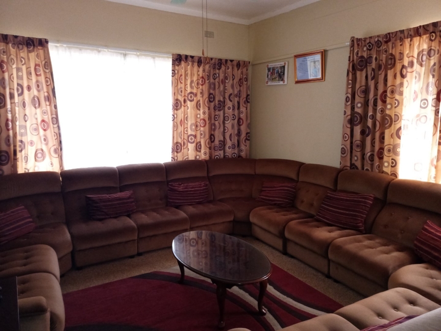 5 Bedroom Property for Sale in Lawrence Rocks KwaZulu-Natal