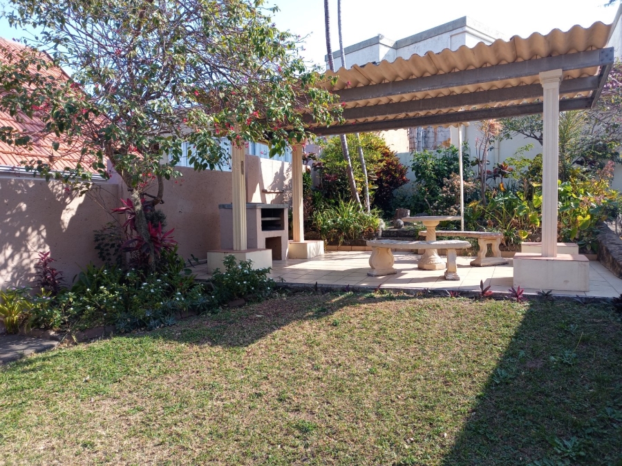 5 Bedroom Property for Sale in Lawrence Rocks KwaZulu-Natal