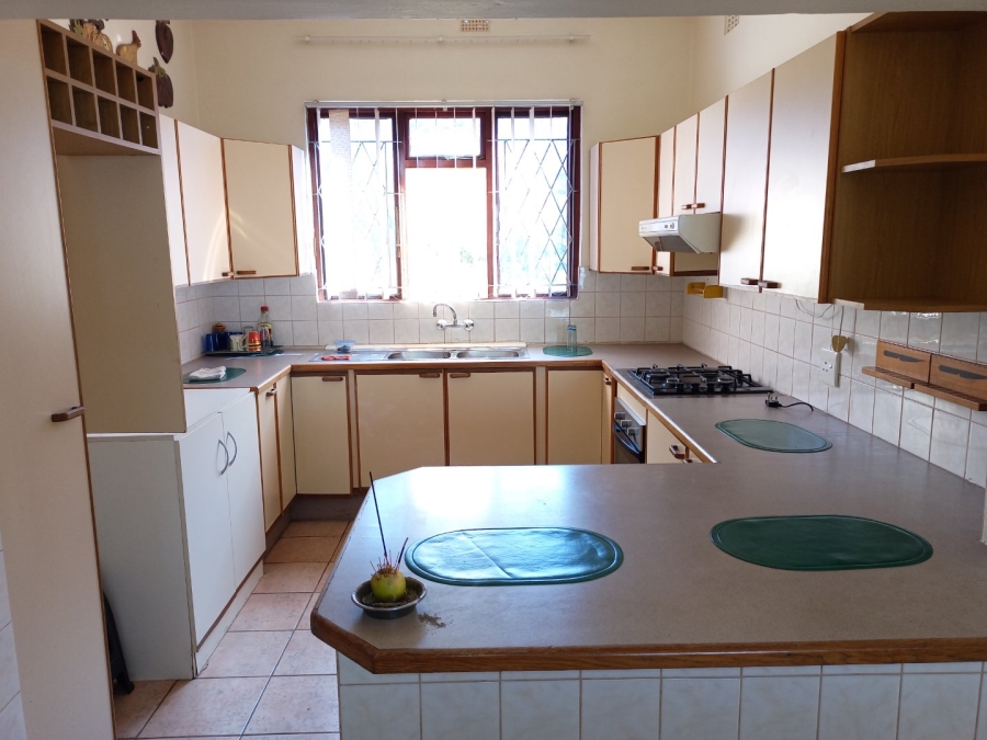 5 Bedroom Property for Sale in Lawrence Rocks KwaZulu-Natal