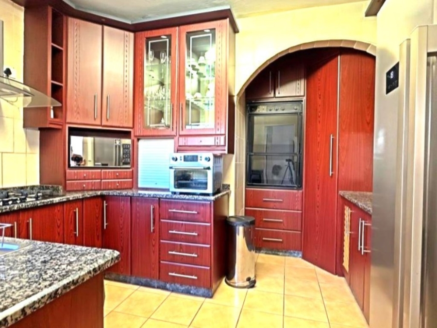 7 Bedroom Property for Sale in Stanger Manor KwaZulu-Natal