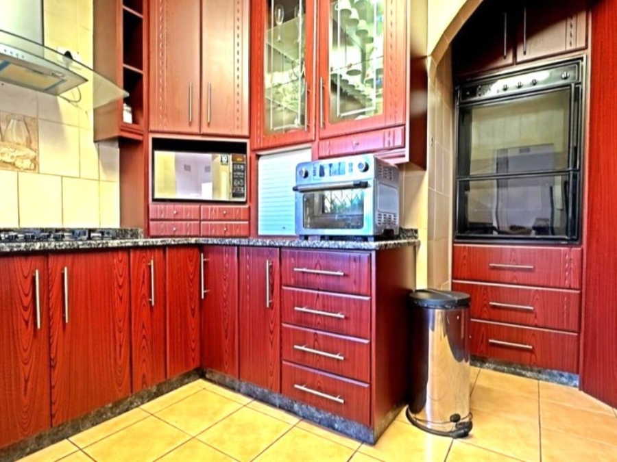 7 Bedroom Property for Sale in Stanger Manor KwaZulu-Natal