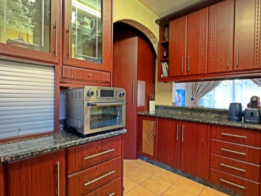 7 Bedroom Property for Sale in Stanger Manor KwaZulu-Natal