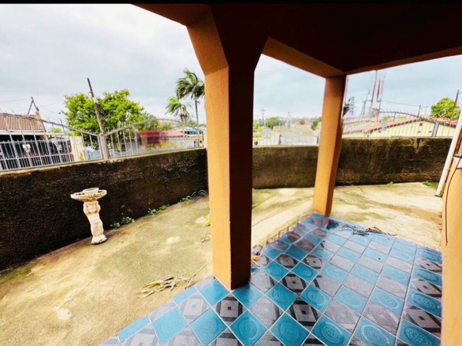 6 Bedroom Property for Sale in Gledhow KwaZulu-Natal