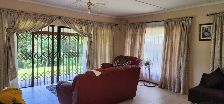 3 Bedroom Property for Sale in Umtentweni KwaZulu-Natal