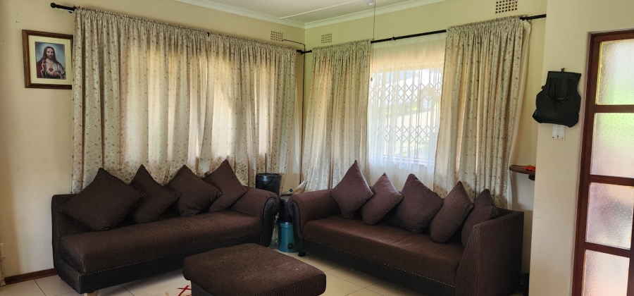 3 Bedroom Property for Sale in Umtentweni KwaZulu-Natal