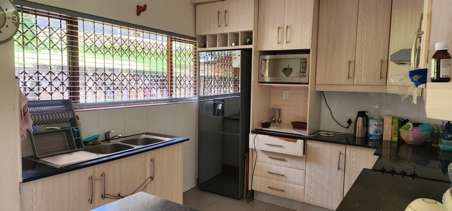 3 Bedroom Property for Sale in Umtentweni KwaZulu-Natal