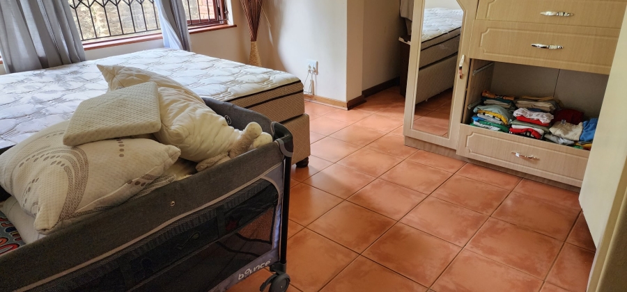 3 Bedroom Property for Sale in Umtentweni KwaZulu-Natal