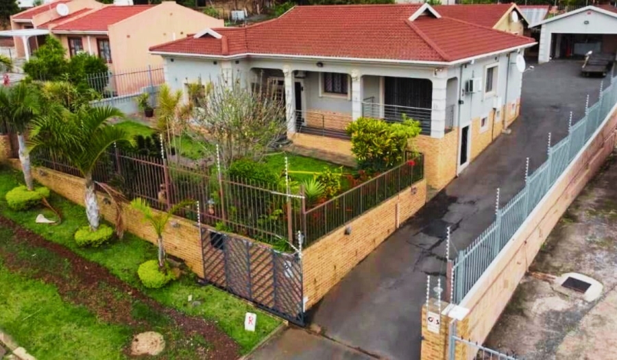 6 Bedroom Property for Sale in Stanger Manor KwaZulu-Natal
