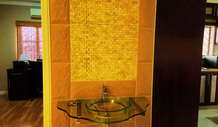 6 Bedroom Property for Sale in Stanger Manor KwaZulu-Natal