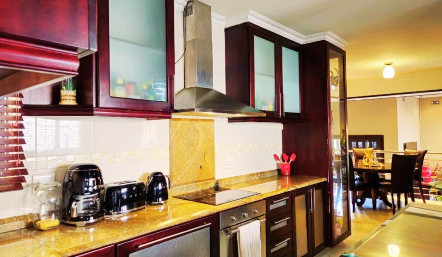 6 Bedroom Property for Sale in Stanger Manor KwaZulu-Natal