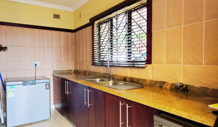6 Bedroom Property for Sale in Stanger Manor KwaZulu-Natal