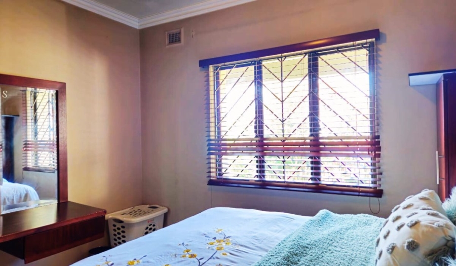 6 Bedroom Property for Sale in Stanger Manor KwaZulu-Natal