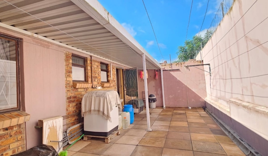 2 Bedroom Property for Sale in Townview KwaZulu-Natal