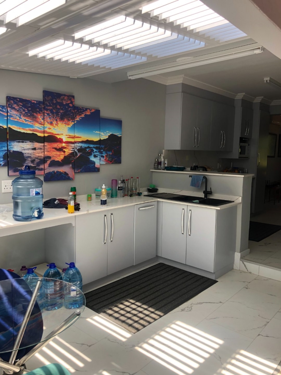 3 Bedroom Property for Sale in Southport KwaZulu-Natal