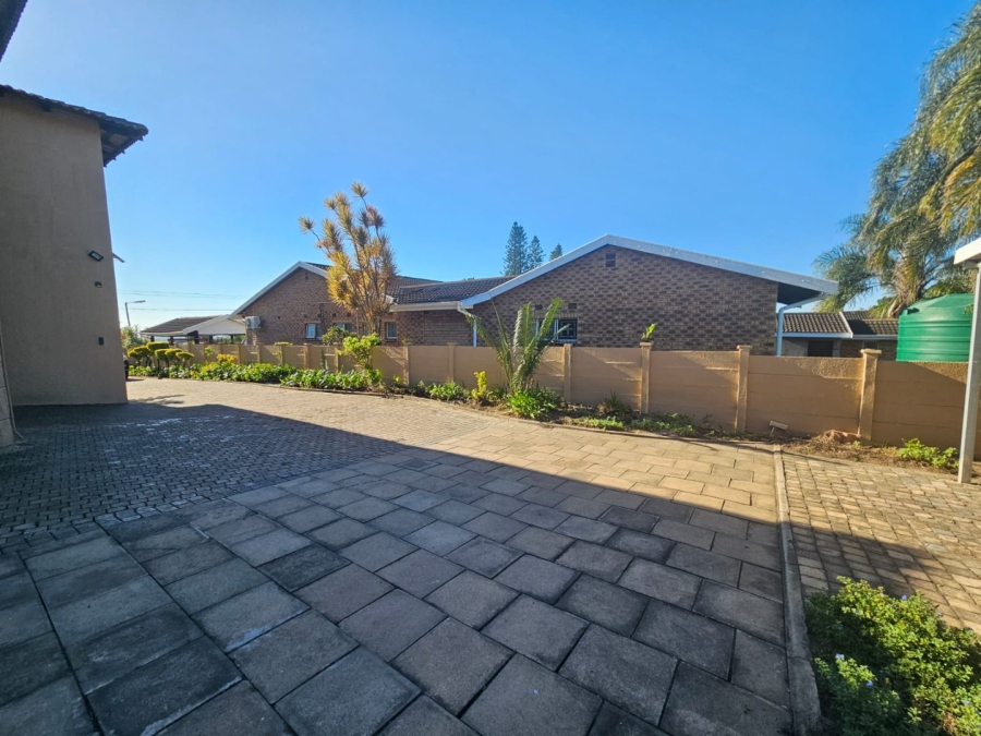 1 Bedroom Property for Sale in Stanger Manor KwaZulu-Natal