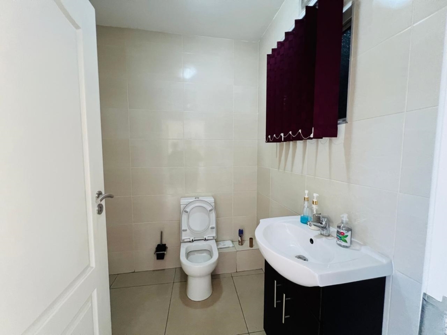 To Let commercial Property for Rent in Springfield KwaZulu-Natal