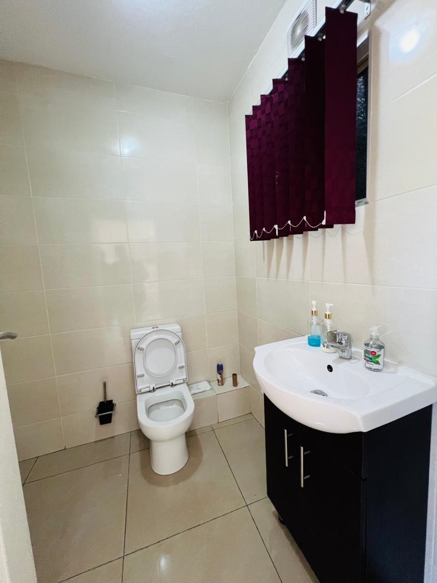 To Let commercial Property for Rent in Springfield KwaZulu-Natal