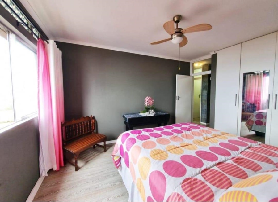 2 Bedroom Property for Sale in Amanzimtoti KwaZulu-Natal