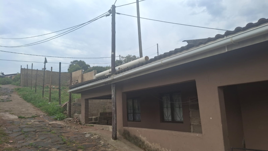 5 Bedroom Property for Sale in Chatsworth Central KwaZulu-Natal