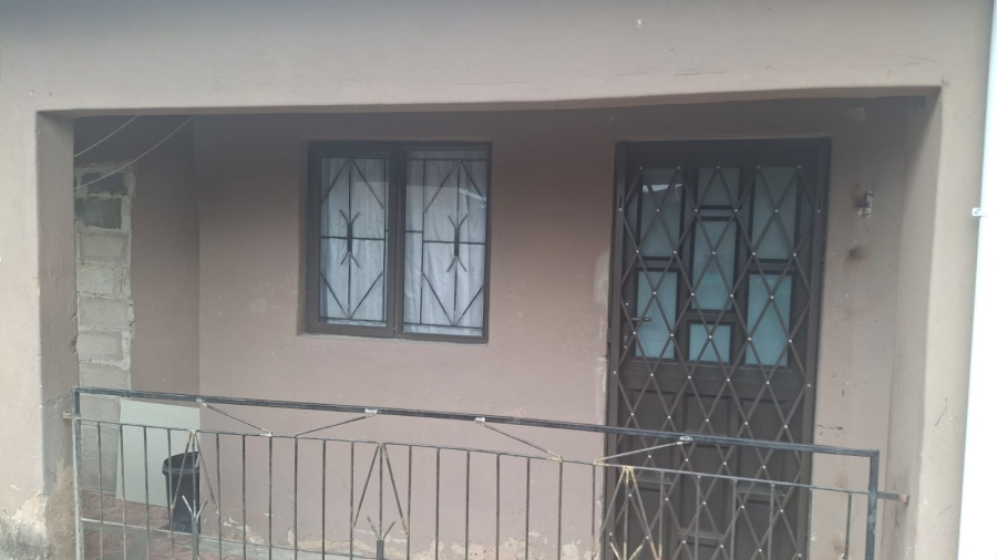 5 Bedroom Property for Sale in Chatsworth Central KwaZulu-Natal