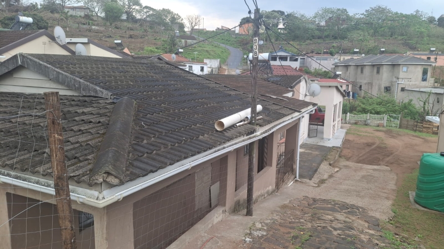 5 Bedroom Property for Sale in Chatsworth Central KwaZulu-Natal
