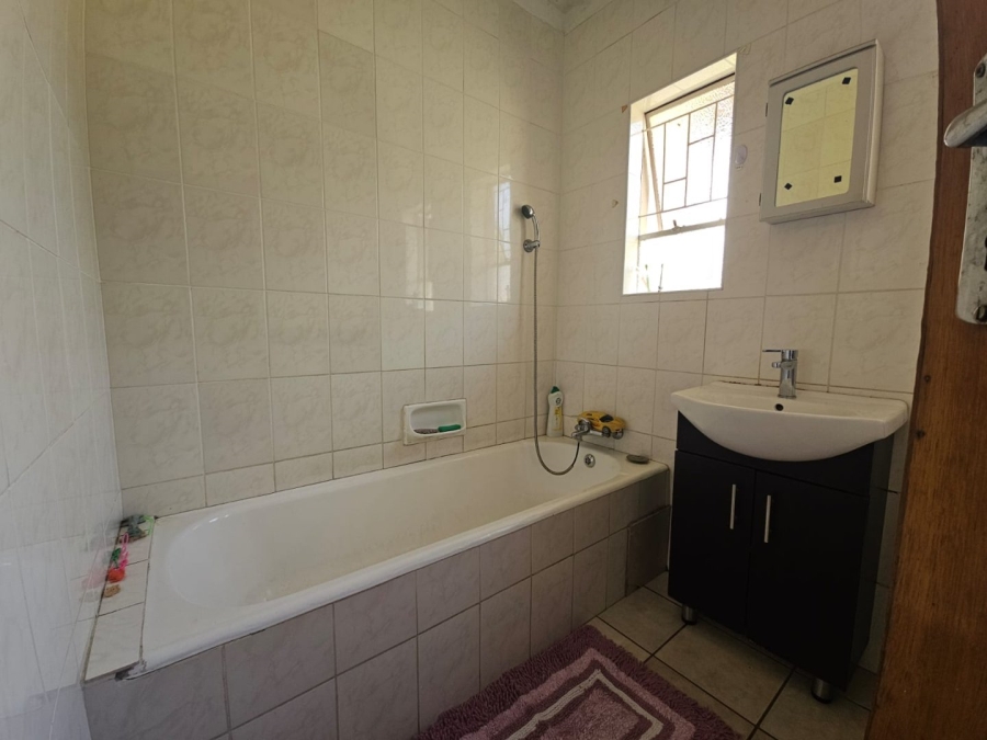 4 Bedroom Property for Sale in Ncandu Park KwaZulu-Natal