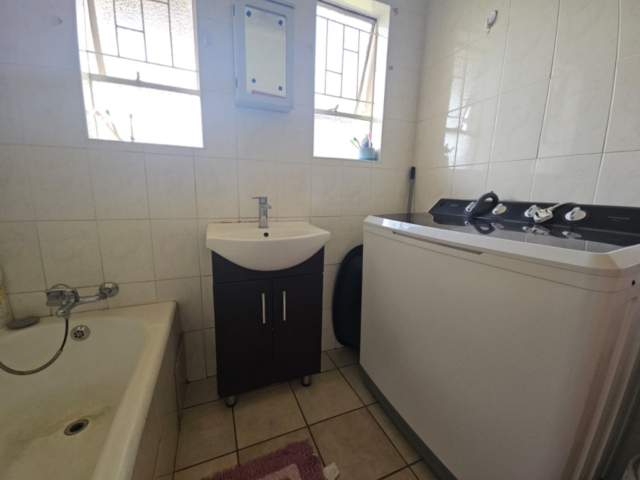 4 Bedroom Property for Sale in Ncandu Park KwaZulu-Natal
