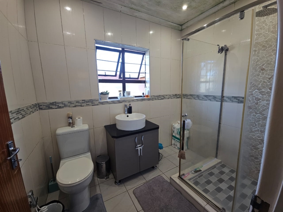 3 Bedroom Property for Sale in Pioneer Park KwaZulu-Natal