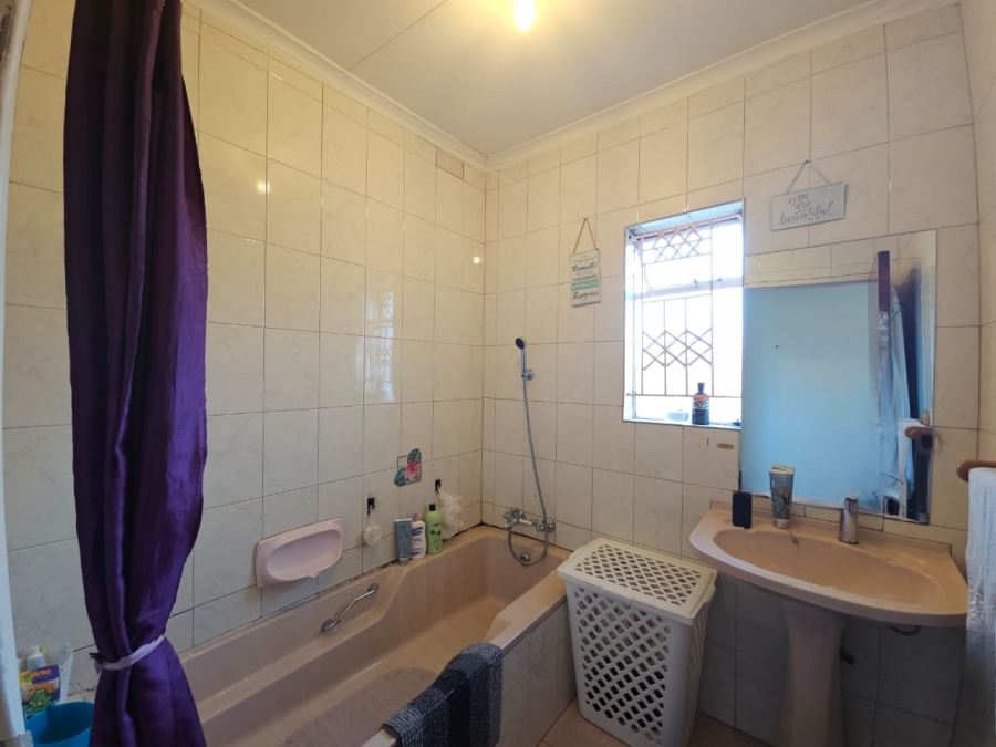 3 Bedroom Property for Sale in Pioneer Park KwaZulu-Natal