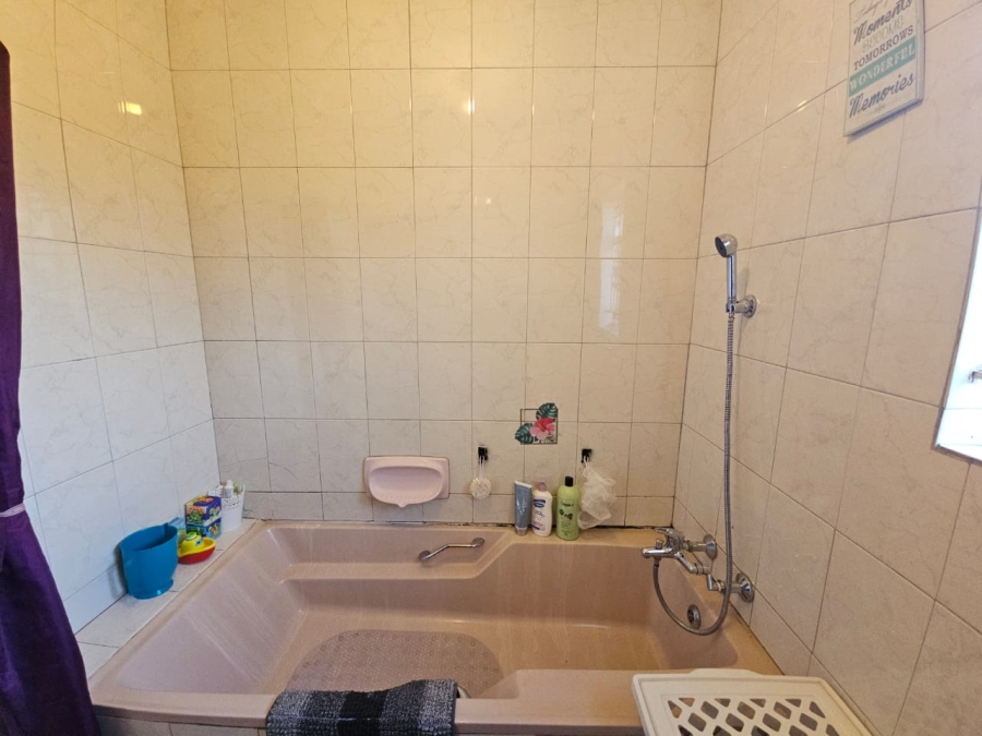 3 Bedroom Property for Sale in Pioneer Park KwaZulu-Natal