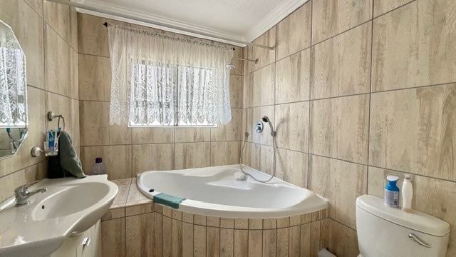 4 Bedroom Property for Sale in Shelly Beach KwaZulu-Natal