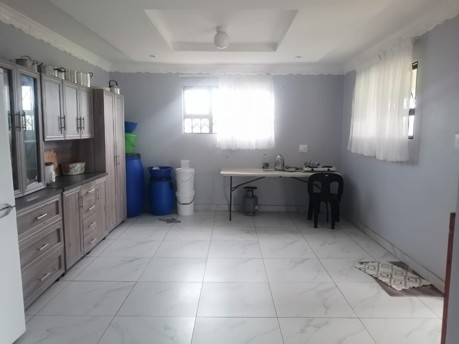 5 Bedroom Property for Sale in Esikhawini KwaZulu-Natal
