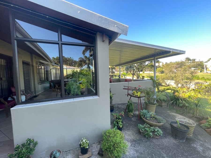 3 Bedroom Property for Sale in Uvongo KwaZulu-Natal