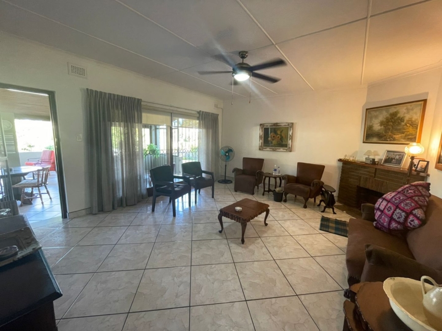 3 Bedroom Property for Sale in Uvongo KwaZulu-Natal