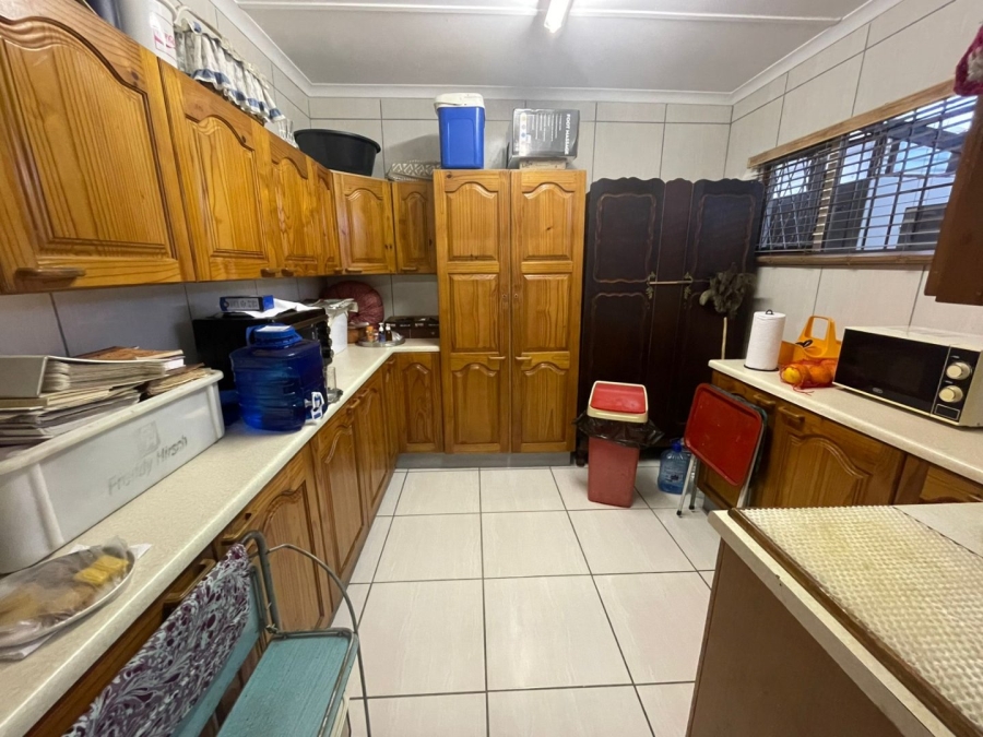 3 Bedroom Property for Sale in Uvongo KwaZulu-Natal