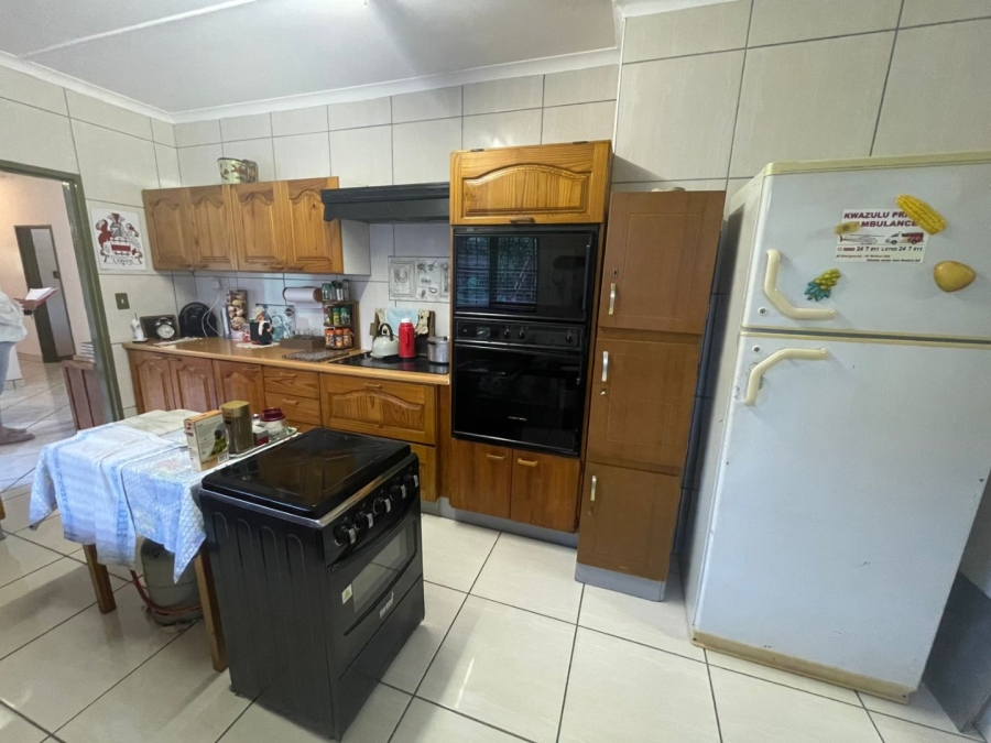 3 Bedroom Property for Sale in Uvongo KwaZulu-Natal