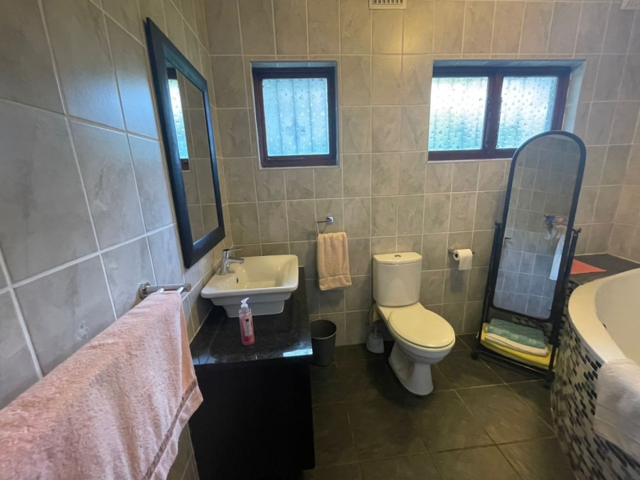 3 Bedroom Property for Sale in Uvongo KwaZulu-Natal