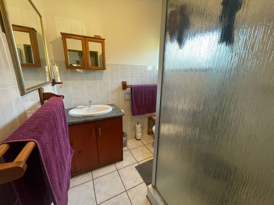 3 Bedroom Property for Sale in Uvongo KwaZulu-Natal