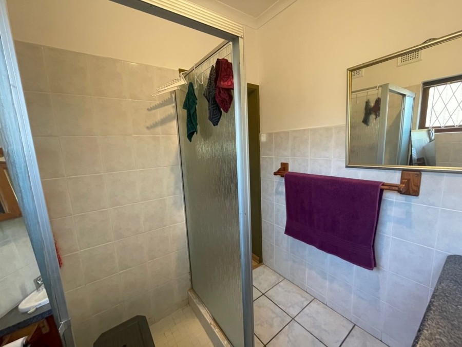 3 Bedroom Property for Sale in Uvongo KwaZulu-Natal