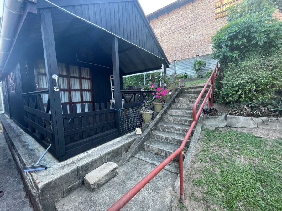 3 Bedroom Property for Sale in Uvongo KwaZulu-Natal