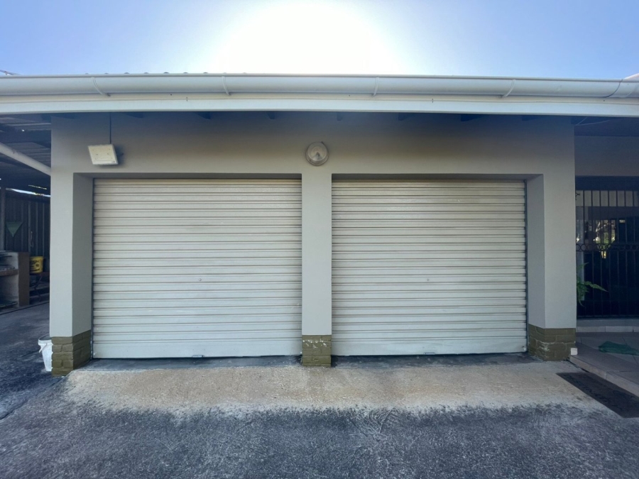 3 Bedroom Property for Sale in Uvongo KwaZulu-Natal