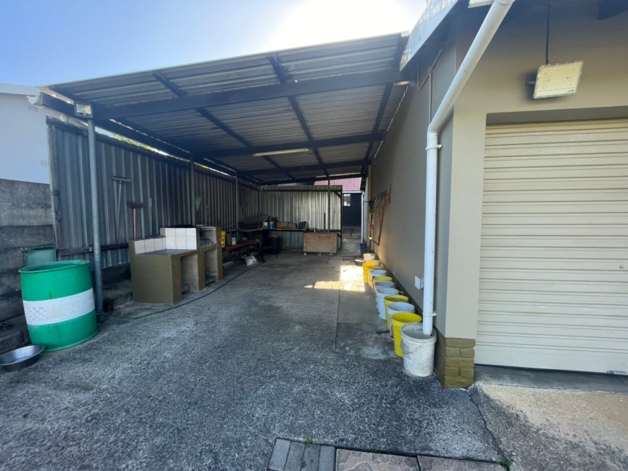 3 Bedroom Property for Sale in Uvongo KwaZulu-Natal