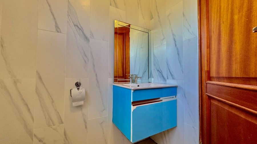 To Let 4 Bedroom Property for Rent in Sunnyridge KwaZulu-Natal