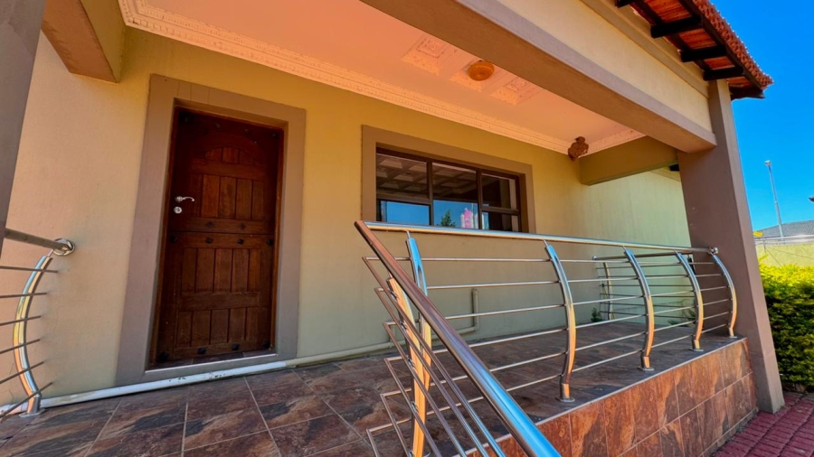To Let 4 Bedroom Property for Rent in Sunnyridge KwaZulu-Natal