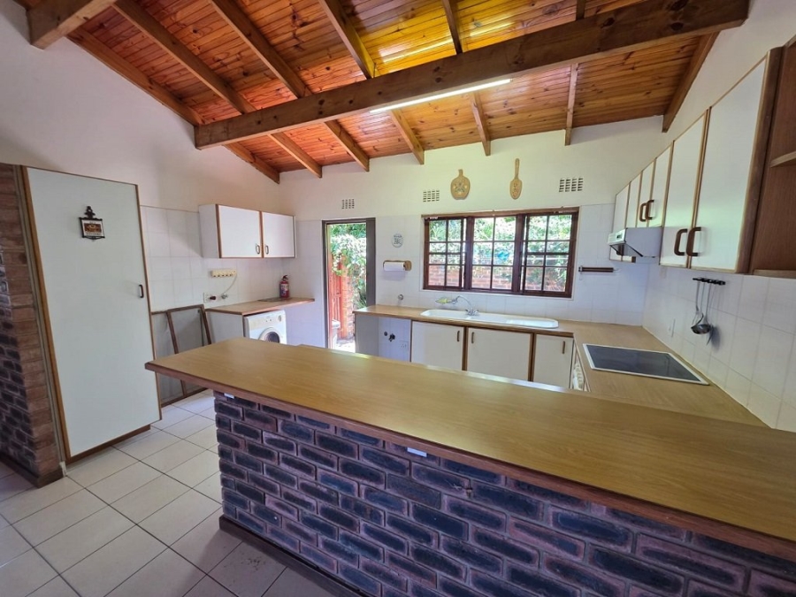 3 Bedroom Property for Sale in Umtentweni KwaZulu-Natal