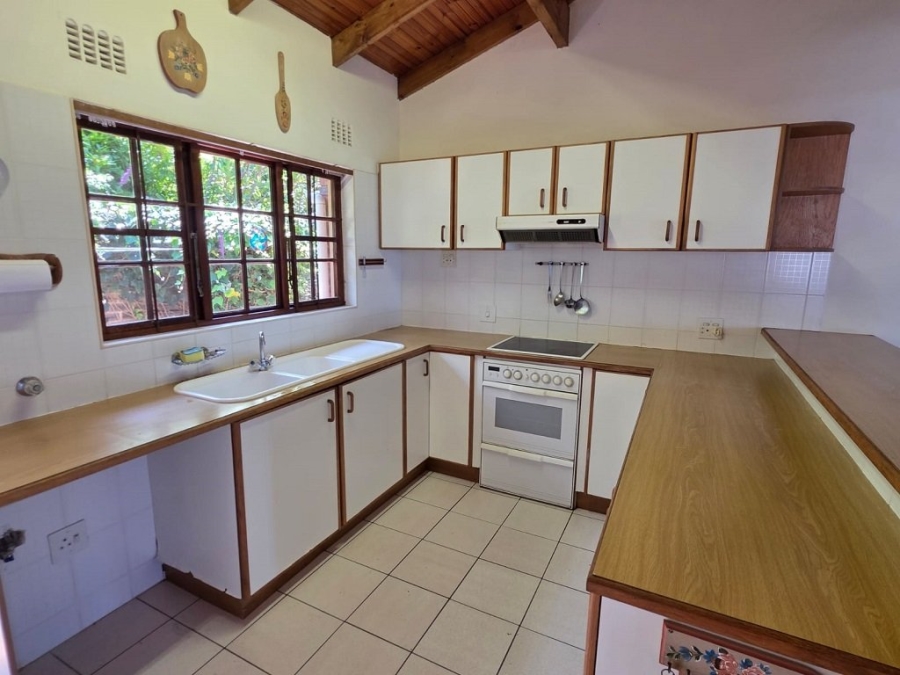 3 Bedroom Property for Sale in Umtentweni KwaZulu-Natal
